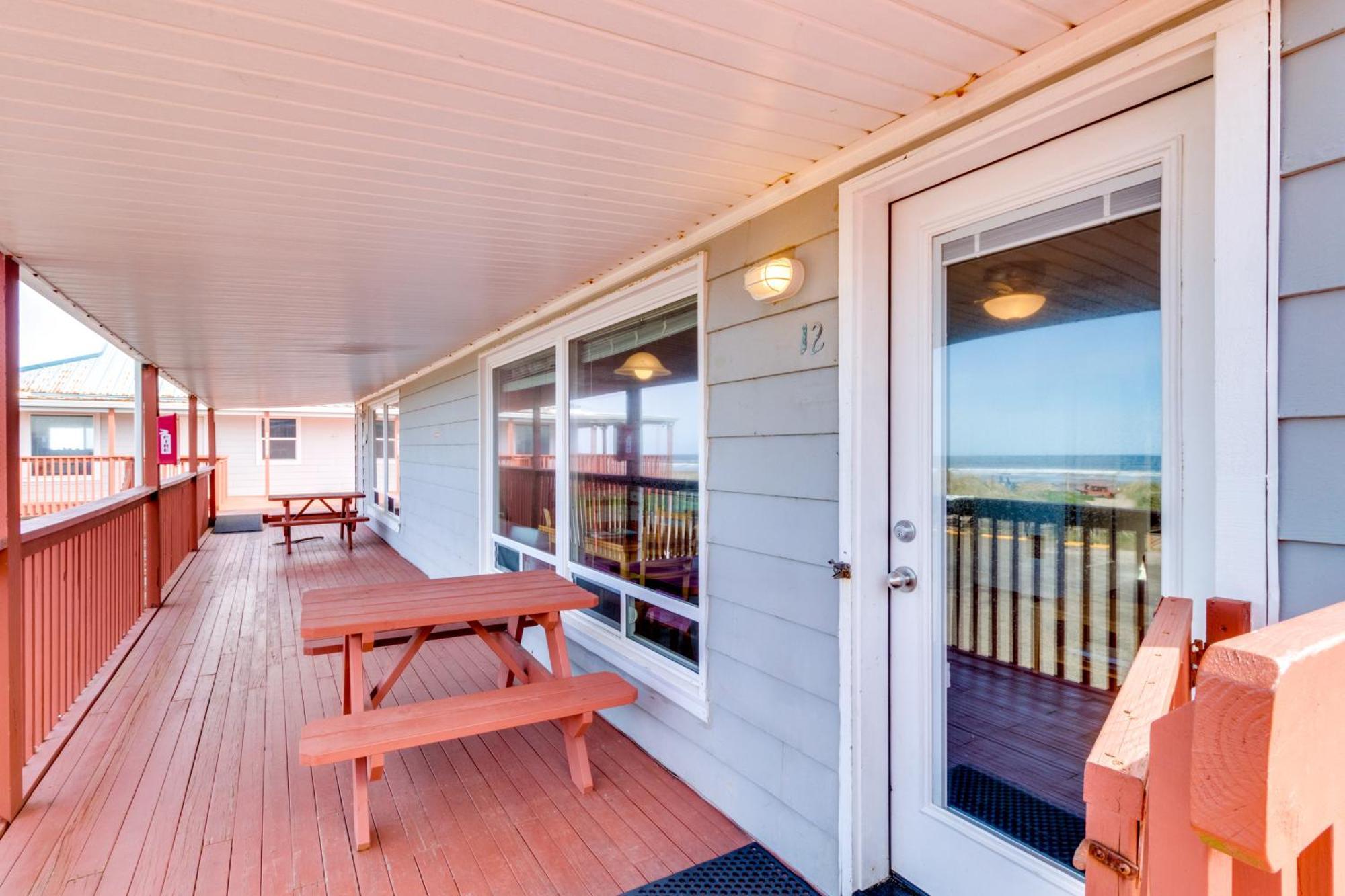 Getaway Oceanfront Lodging Villa Rockaway Beach Kamer foto